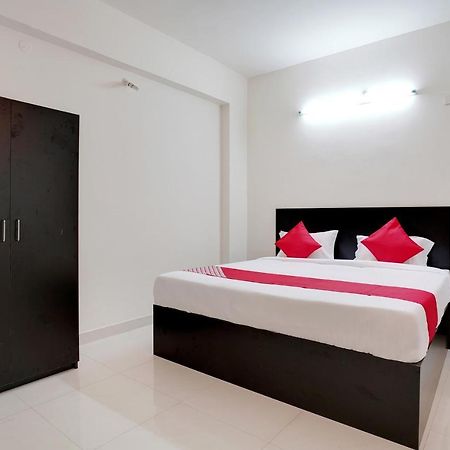 Oyo 41102 Hyderabad Elite Hotel Haidar Sahibguda Kültér fotó