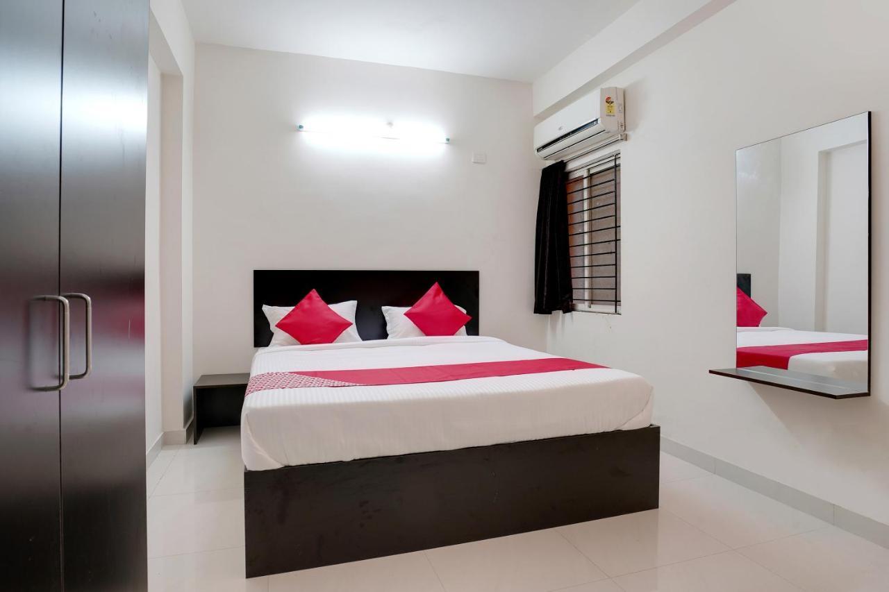 Oyo 41102 Hyderabad Elite Hotel Haidar Sahibguda Kültér fotó