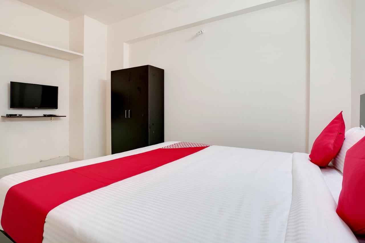 Oyo 41102 Hyderabad Elite Hotel Haidar Sahibguda Kültér fotó