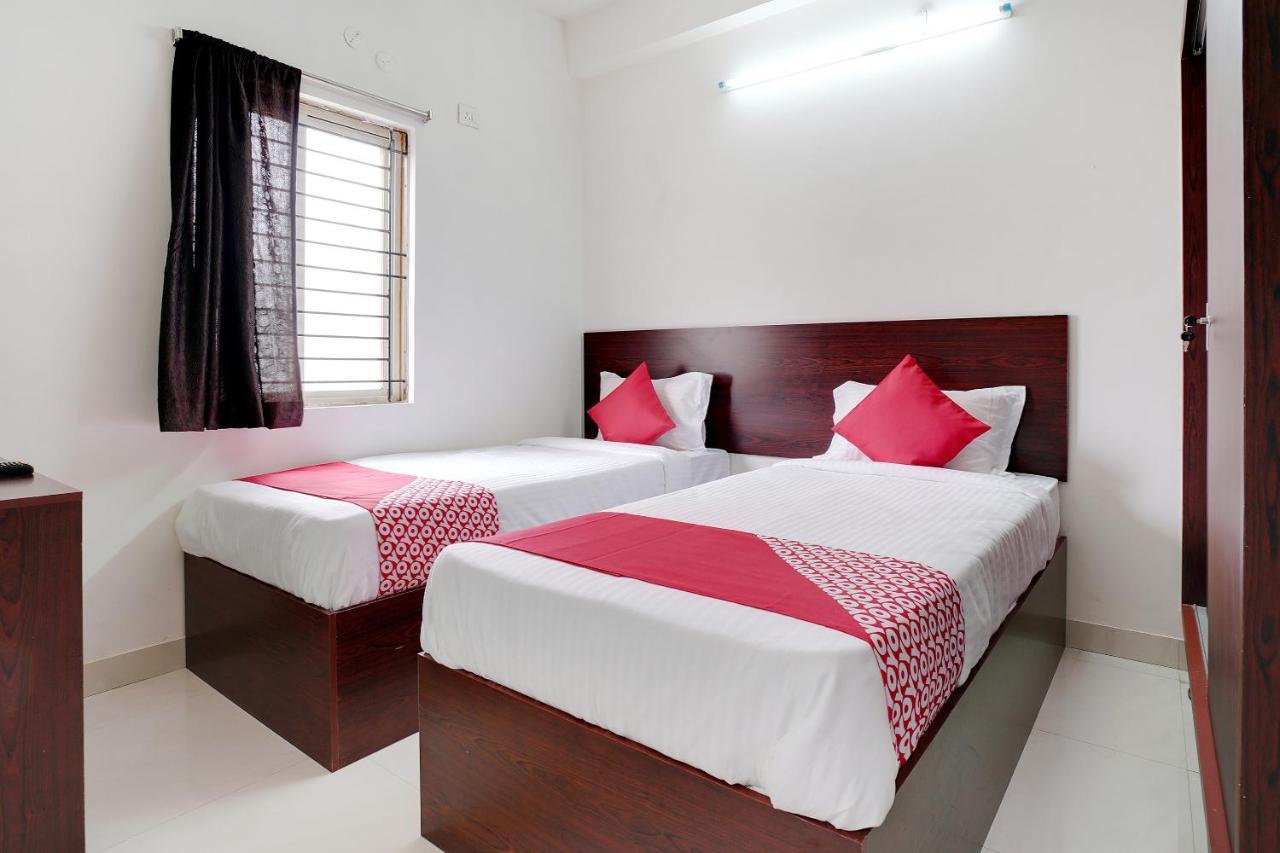 Oyo 41102 Hyderabad Elite Hotel Haidar Sahibguda Kültér fotó