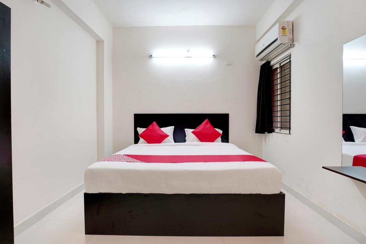 Oyo 41102 Hyderabad Elite Hotel Haidar Sahibguda Kültér fotó