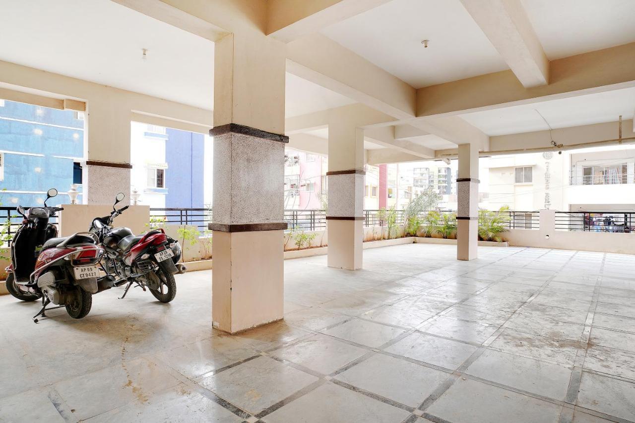Oyo 41102 Hyderabad Elite Hotel Haidar Sahibguda Kültér fotó
