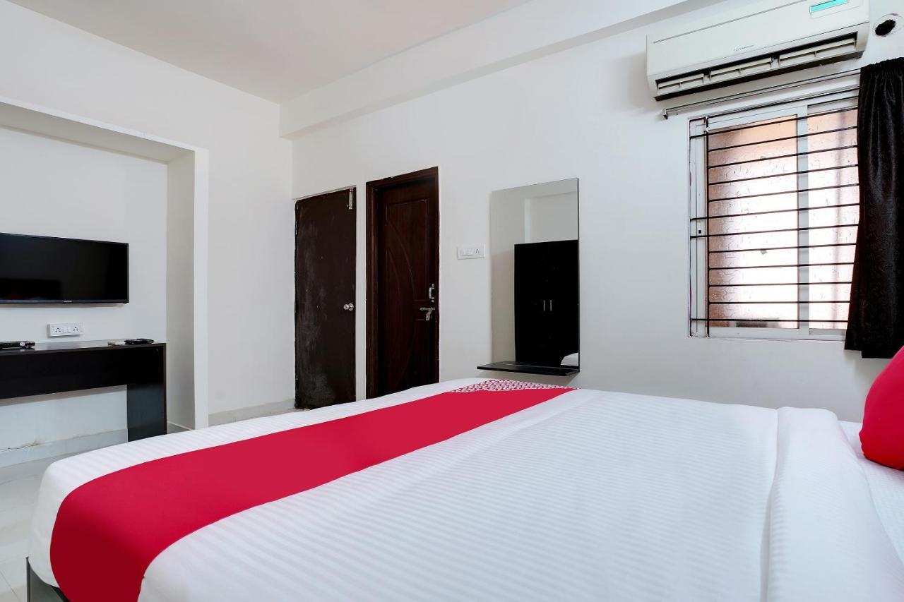 Oyo 41102 Hyderabad Elite Hotel Haidar Sahibguda Kültér fotó