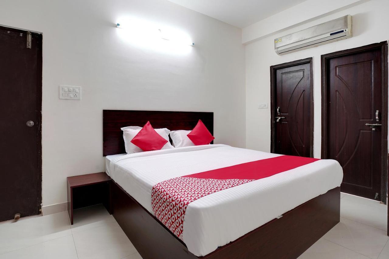 Oyo 41102 Hyderabad Elite Hotel Haidar Sahibguda Kültér fotó