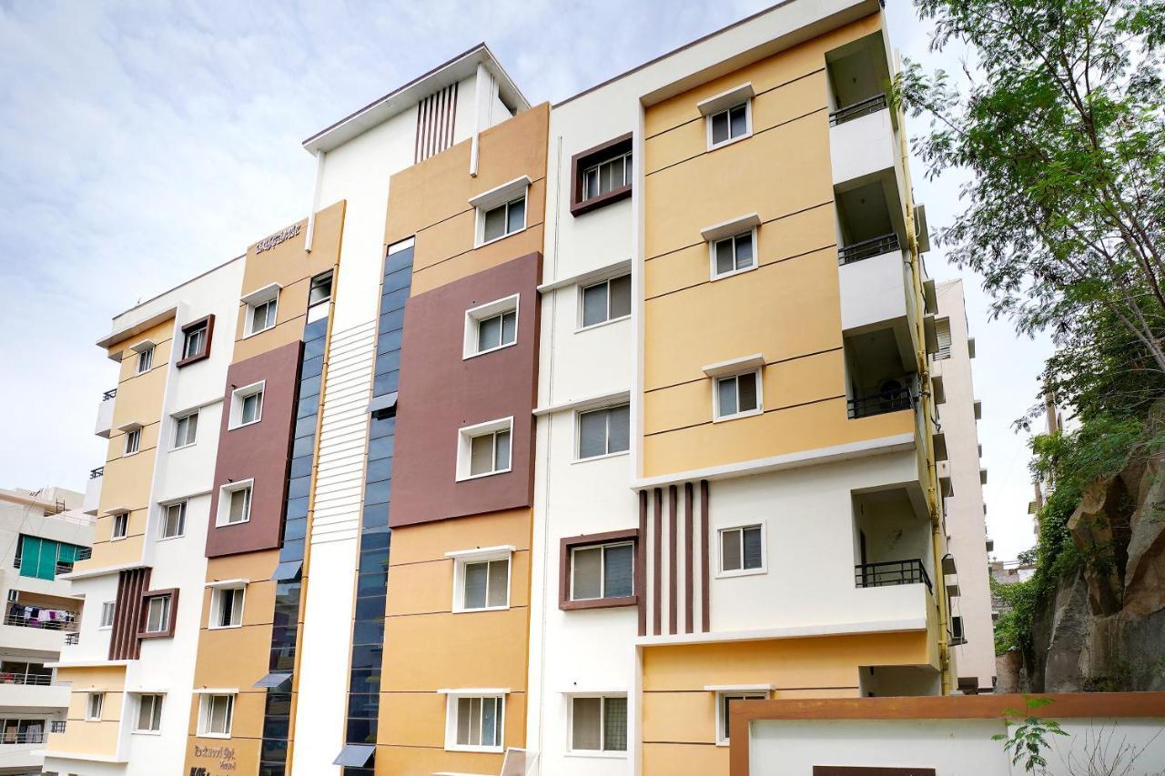 Oyo 41102 Hyderabad Elite Hotel Haidar Sahibguda Kültér fotó